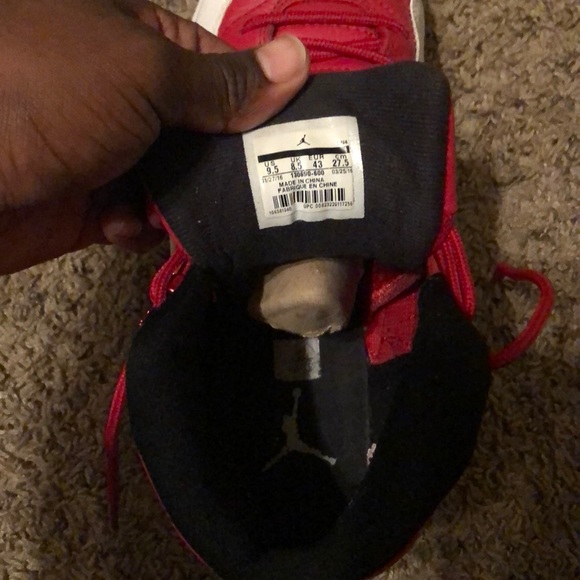 Used Jordan 12 Retro Gym Red - Picture 4 of 6